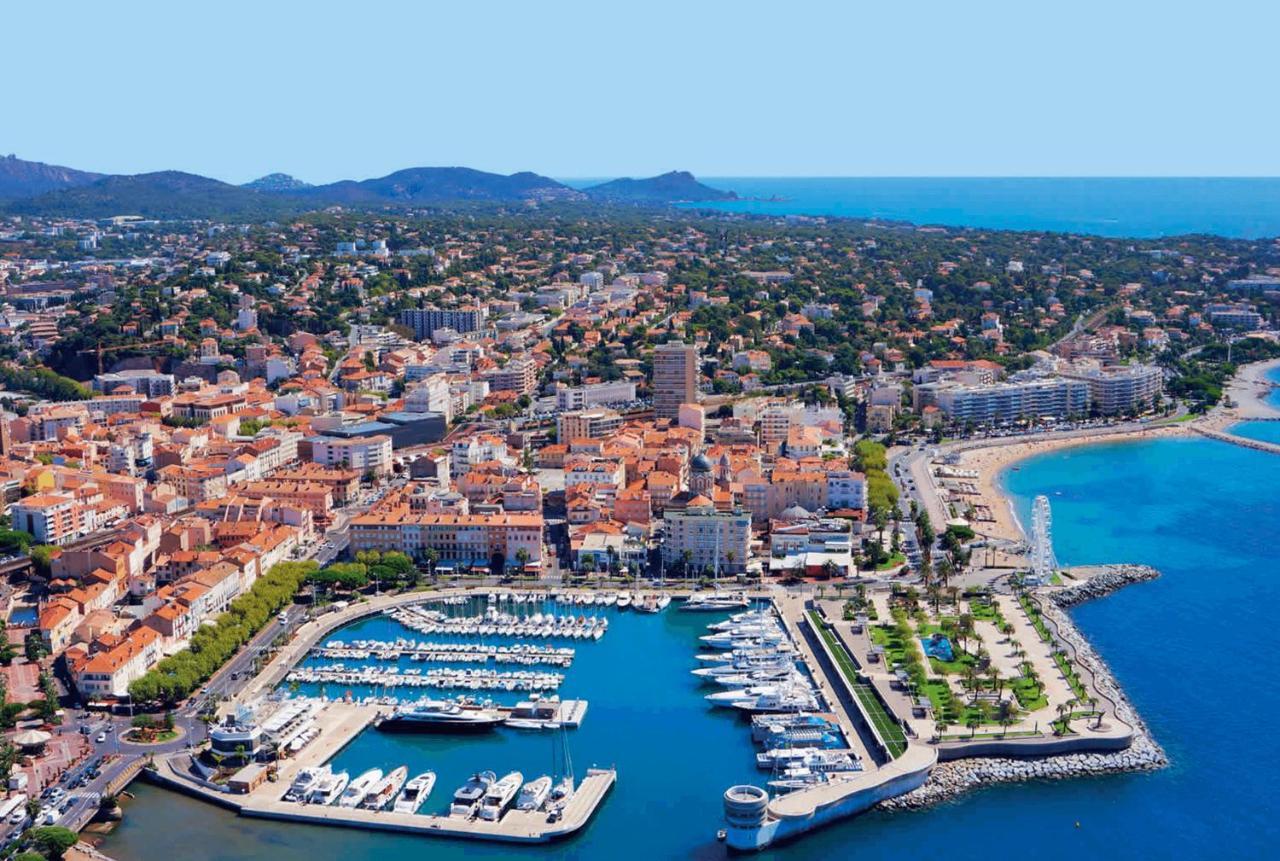 Appart. F2 Apercu Port De Santa Lucia St Raphael Apartamento *
